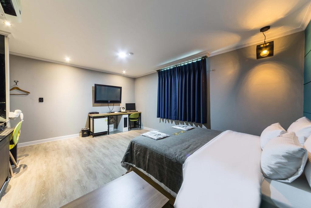 Ost Hotel Chuncheon Esterno foto