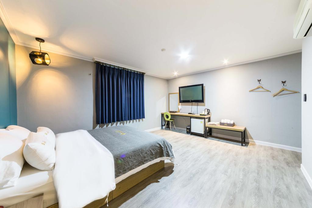 Ost Hotel Chuncheon Esterno foto