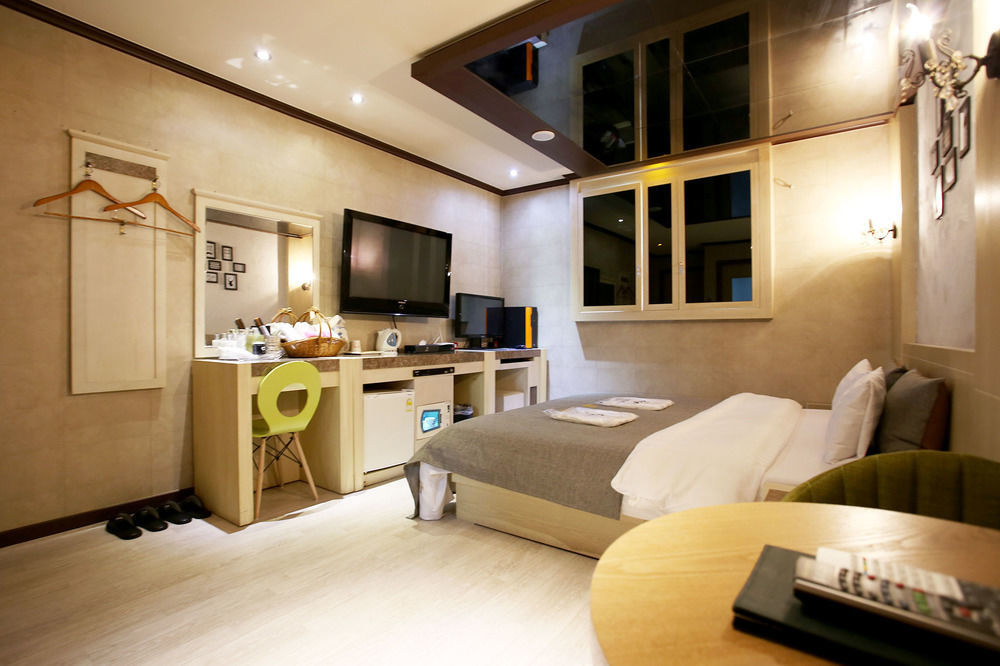Ost Hotel Chuncheon Esterno foto