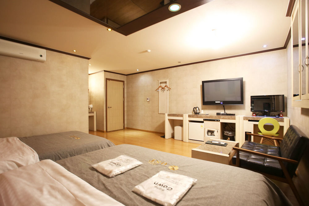 Ost Hotel Chuncheon Esterno foto