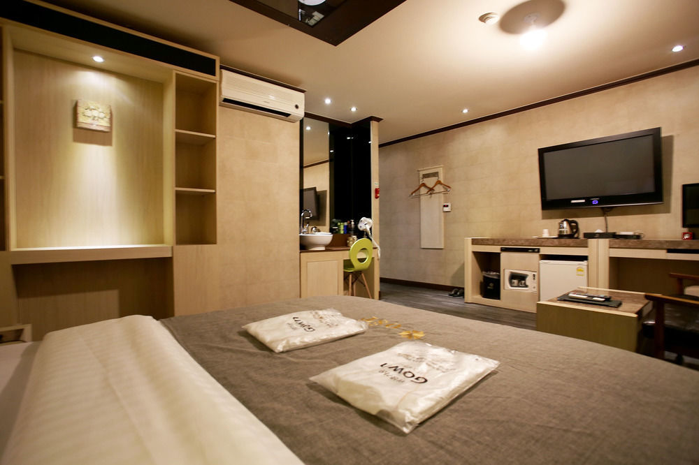 Ost Hotel Chuncheon Esterno foto