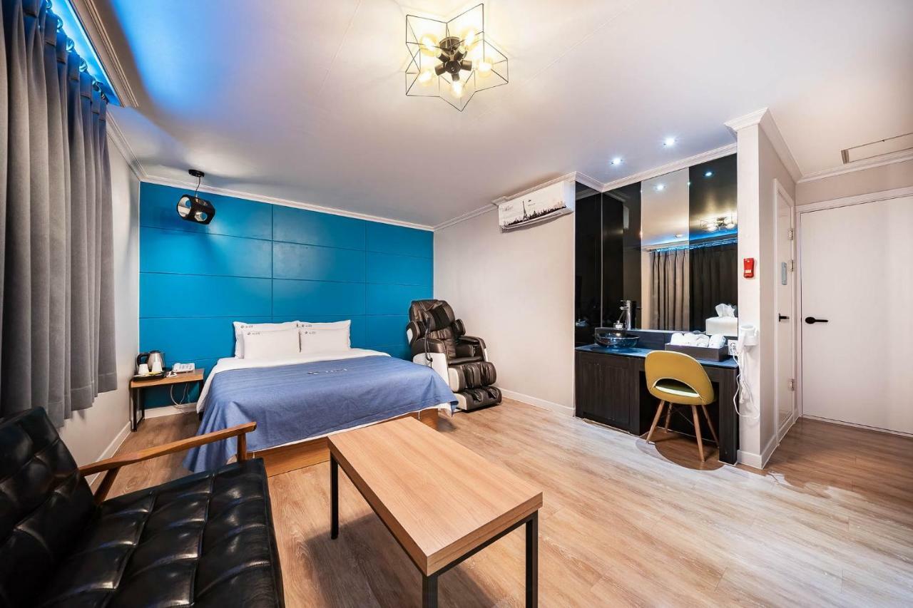 Ost Hotel Chuncheon Esterno foto