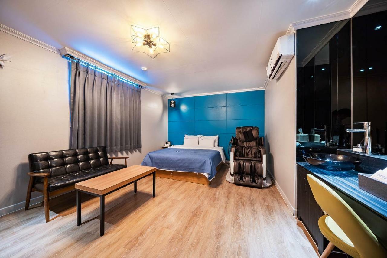 Ost Hotel Chuncheon Esterno foto