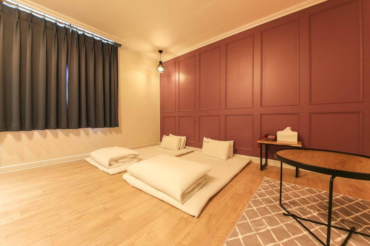 Ost Hotel Chuncheon Esterno foto