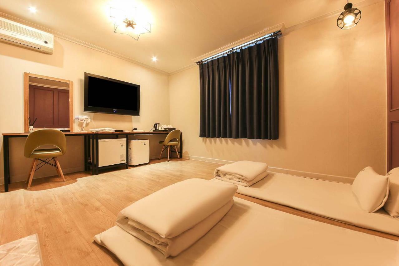 Ost Hotel Chuncheon Esterno foto